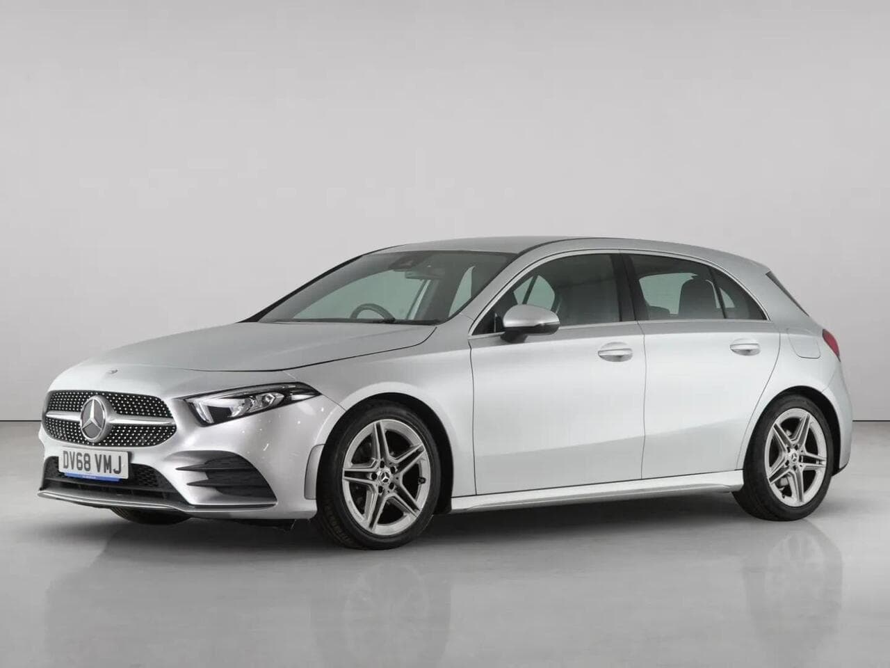 Mercedes-Benz A Class thumbnail Front Left