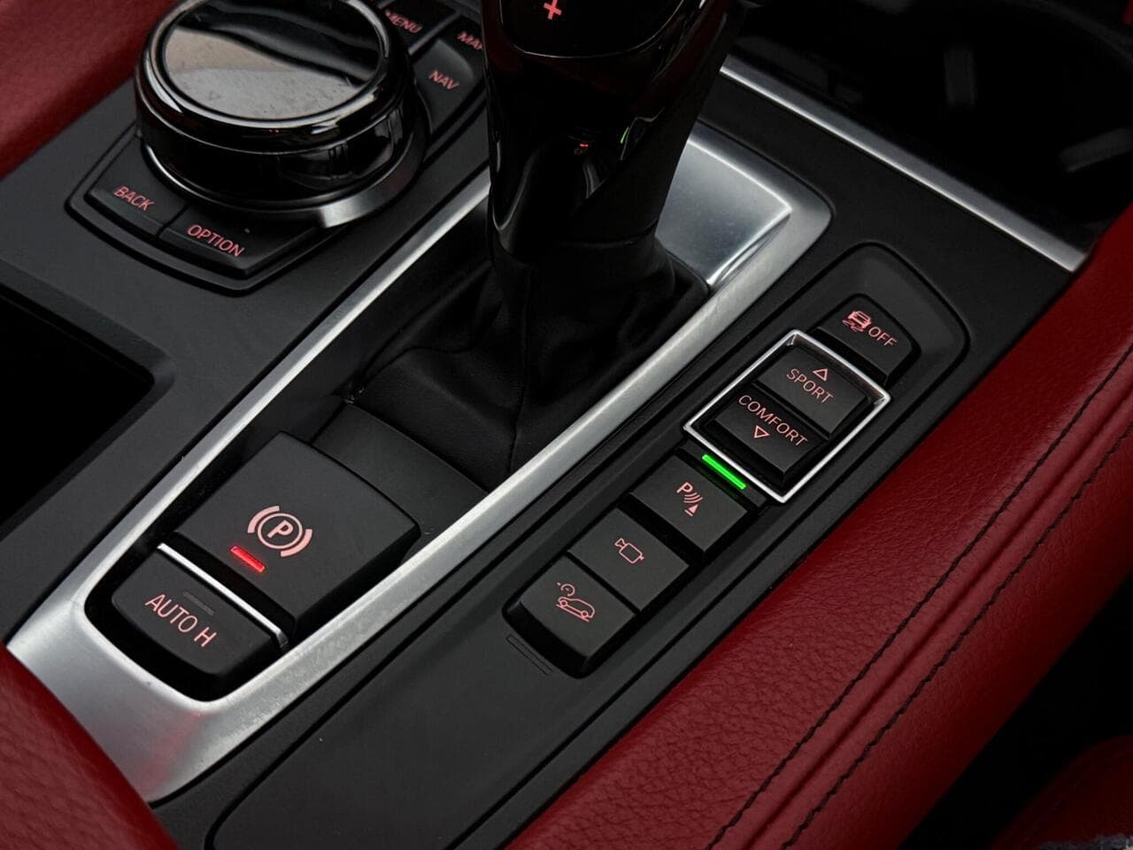 BMW X6 thumbnail Interior Front