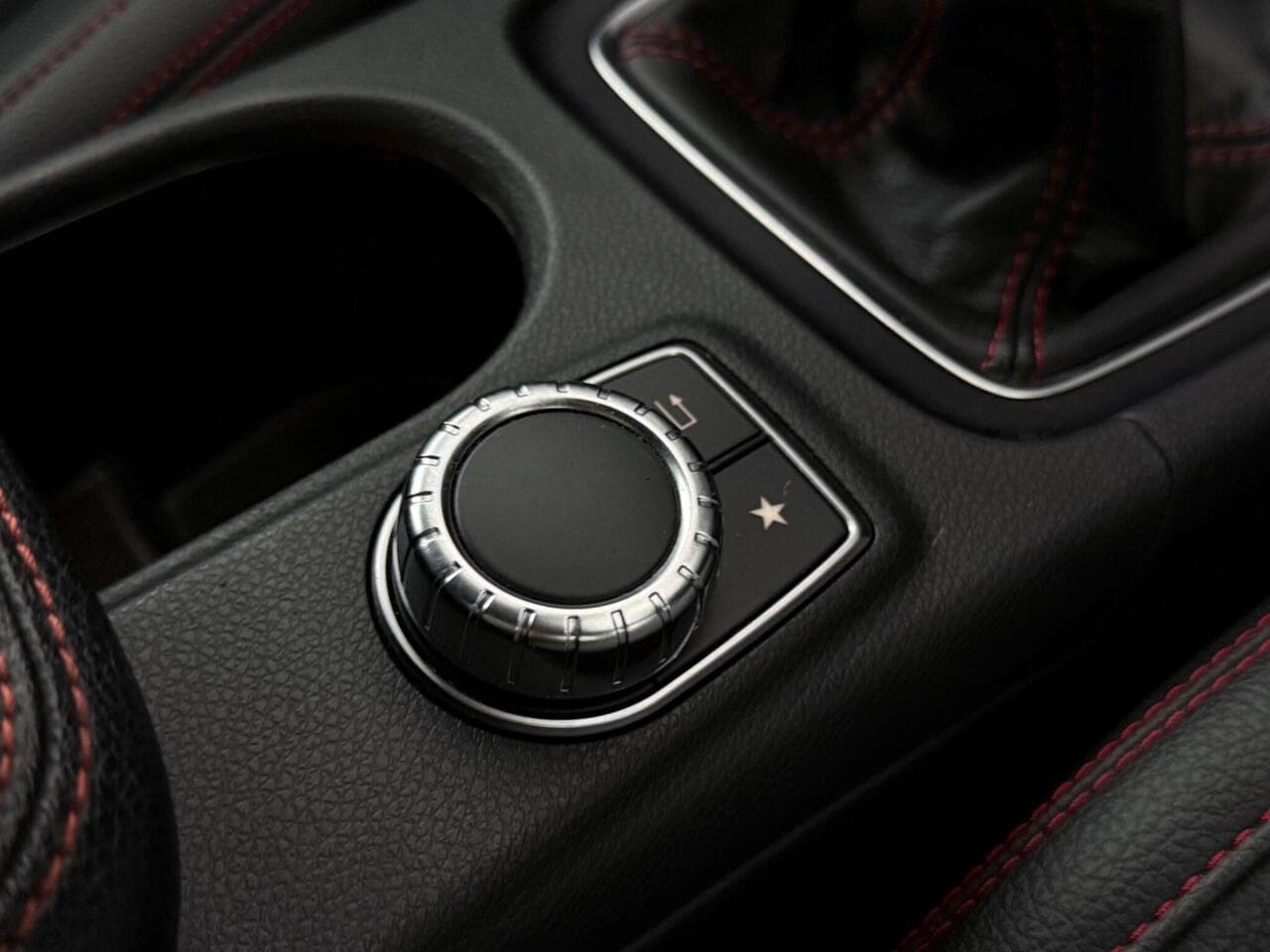Mercedes-Benz GLA thumbnail Misc Controls