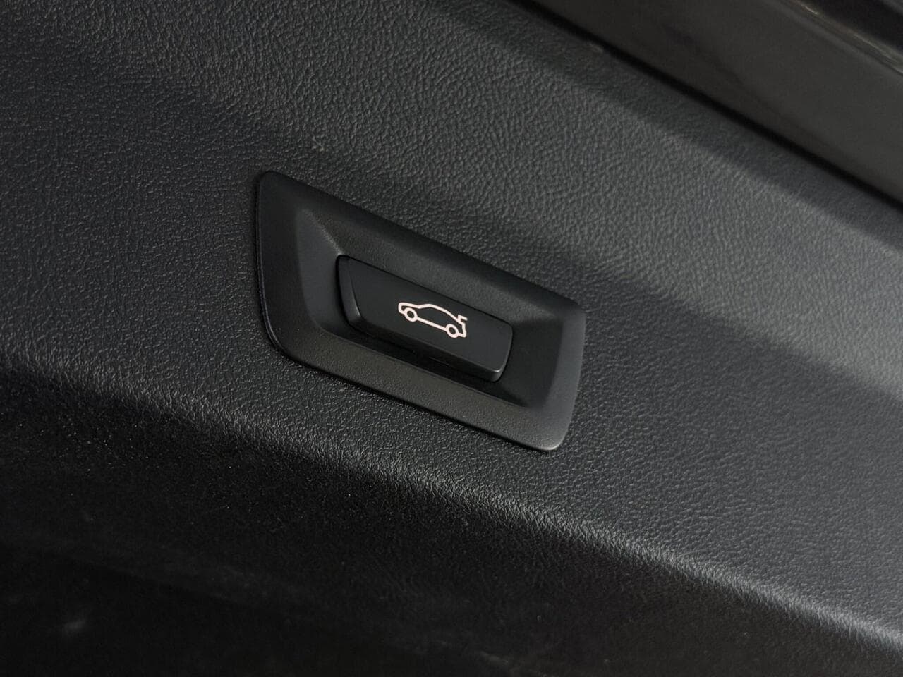 BMW X3 thumbnail Misc Controls