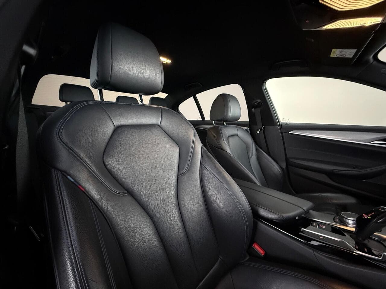 BMW 5 Series thumbnail Seat Driver