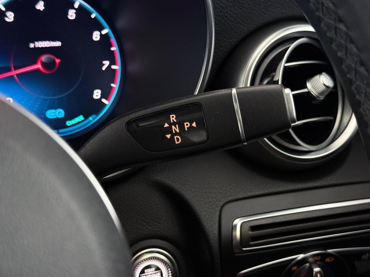 Mercedes-Benz C Class thumbnail Misc Controls