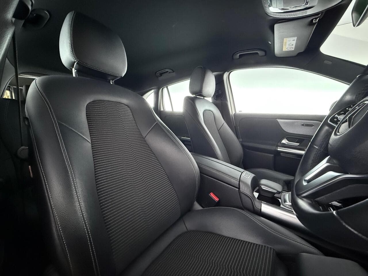 Mercedes-Benz GLA thumbnail Seat Driver