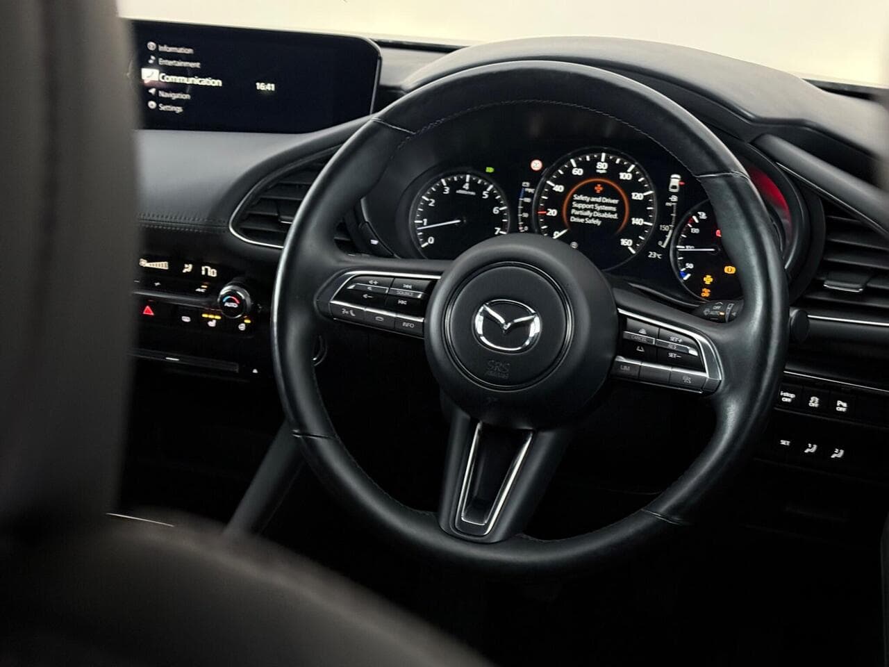 Mazda Mazda3 thumbnail Steering Wheel