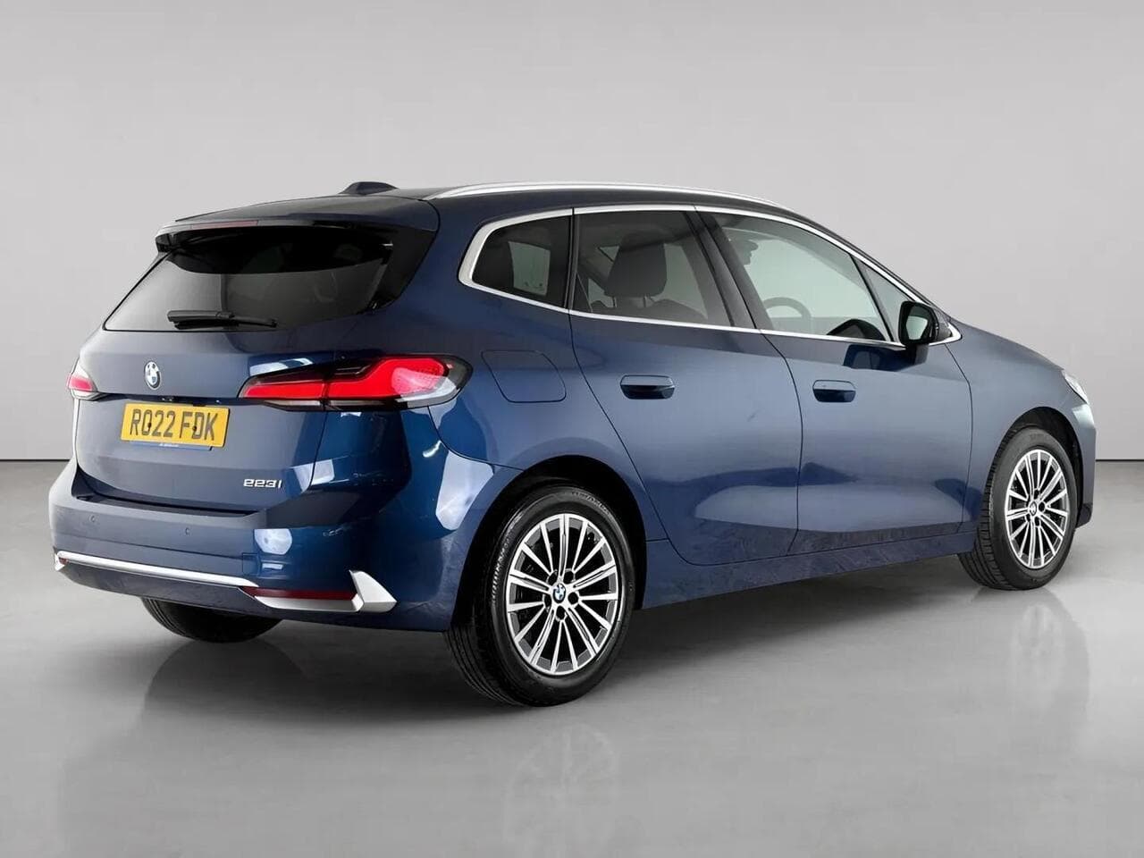 BMW 2 Series Active Tourer thumbnail Rear Right