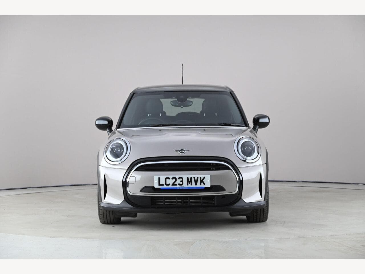 MINI Hatch thumbnail Front