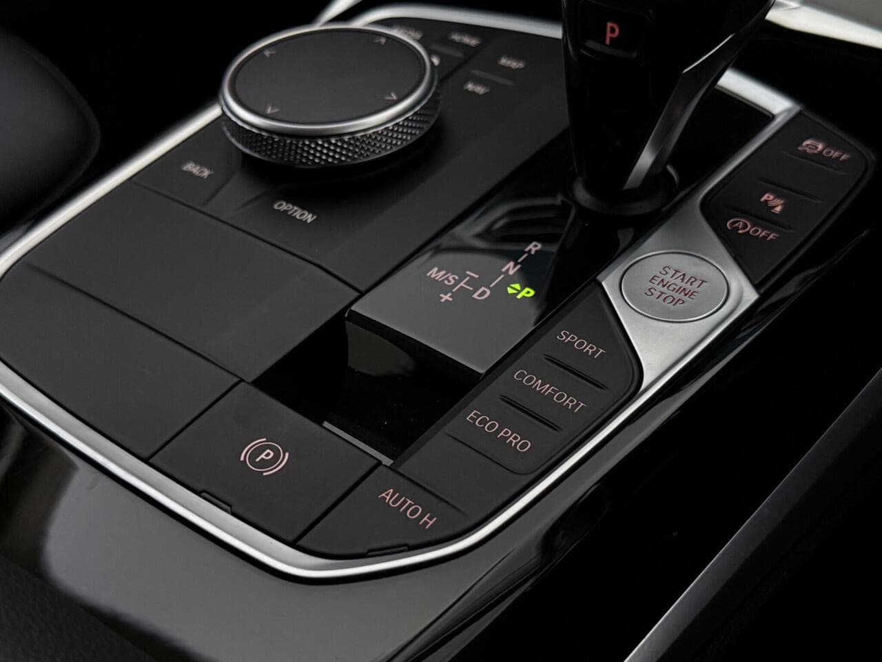 BMW 3 Series thumbnail Interior Front