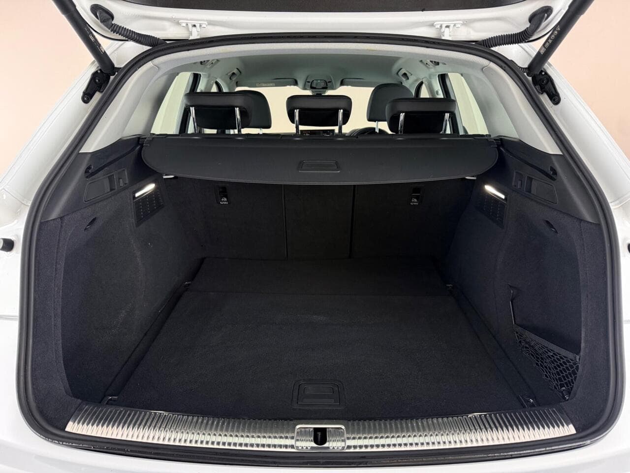 Audi Q5 thumbnail Boot