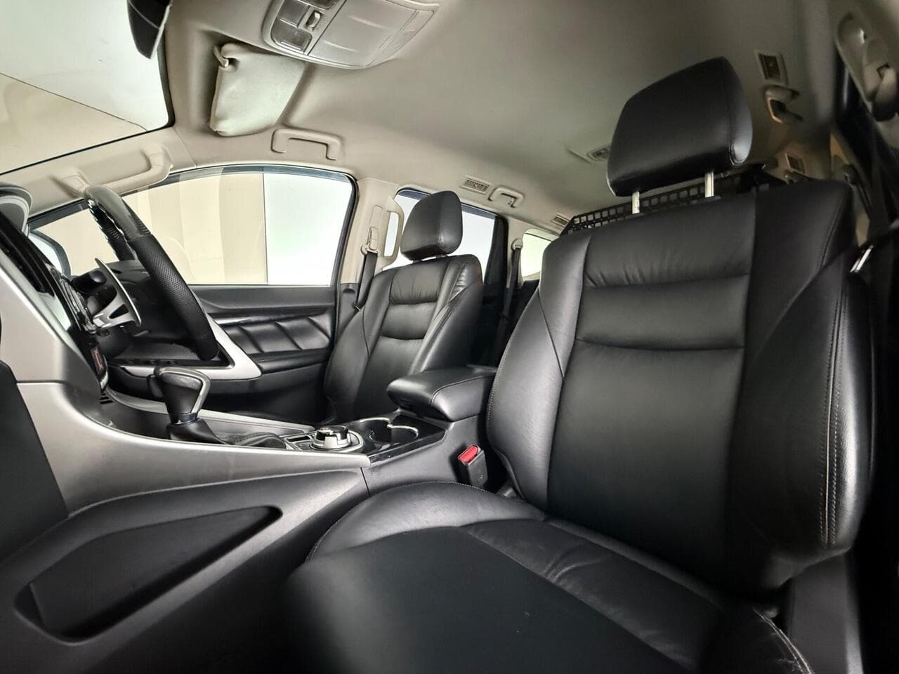 Mitsubishi Shogun Sport thumbnail Seat Front Passenger