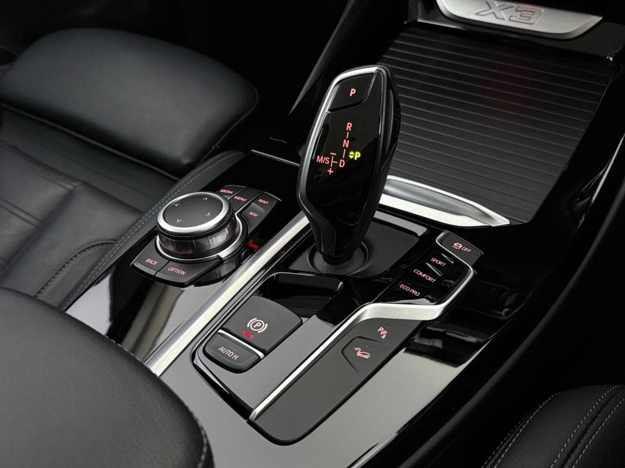 BMW X3 thumbnail Interior Front