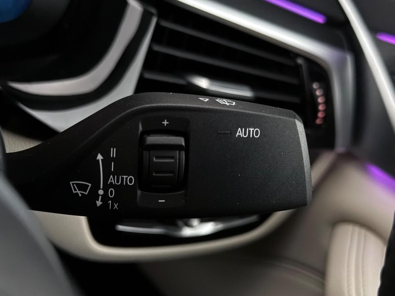 BMW 5 Series thumbnail Misc Controls