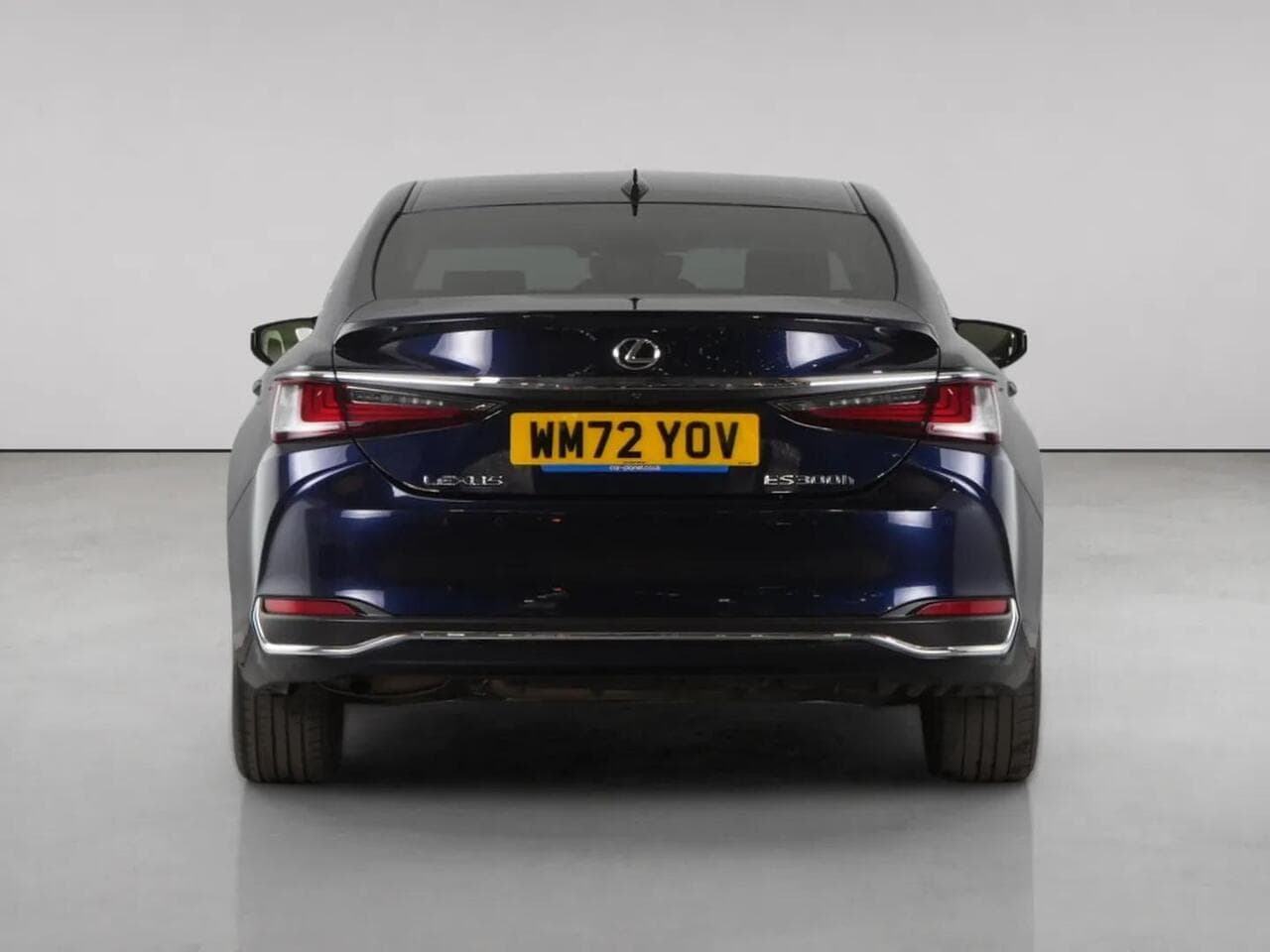 Lexus ES thumbnail Rear