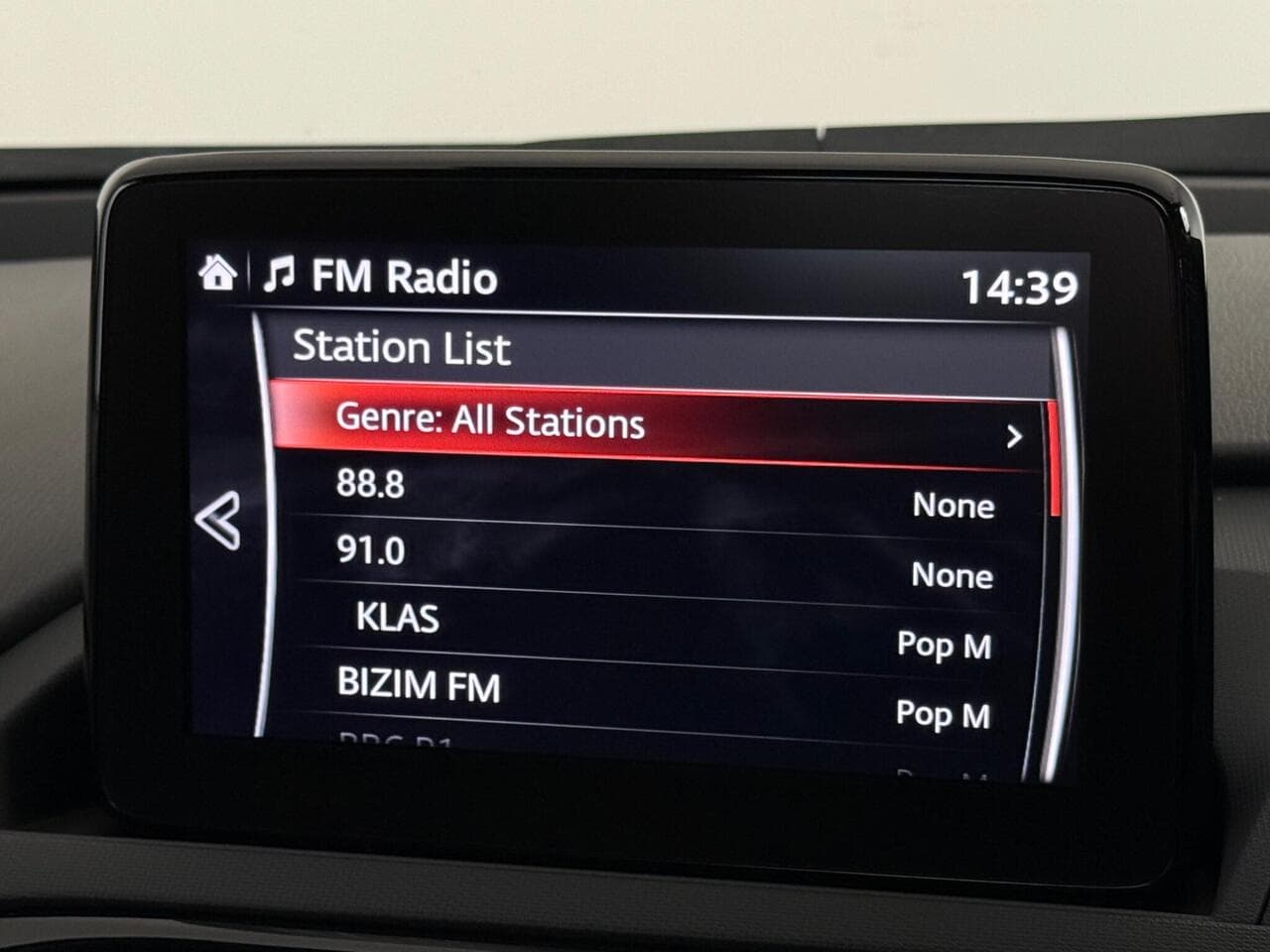 Mazda MX-5 RF thumbnail Infotainment System