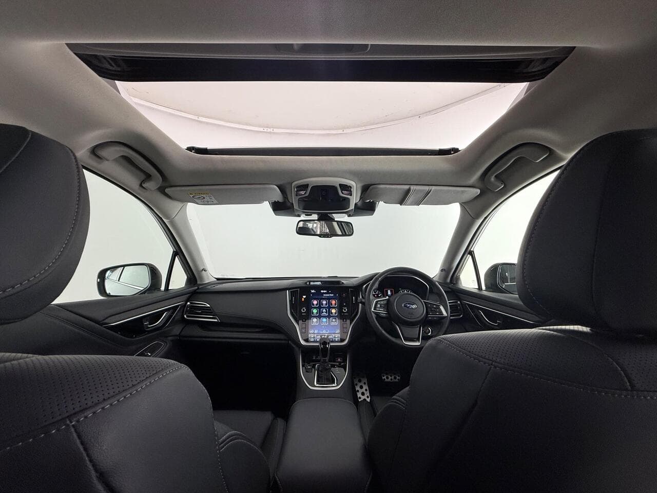 Subaru Outback thumbnail Interior Front