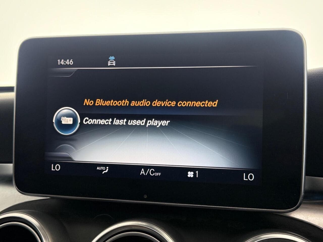 Mercedes-Benz GLC thumbnail Infotainment System
