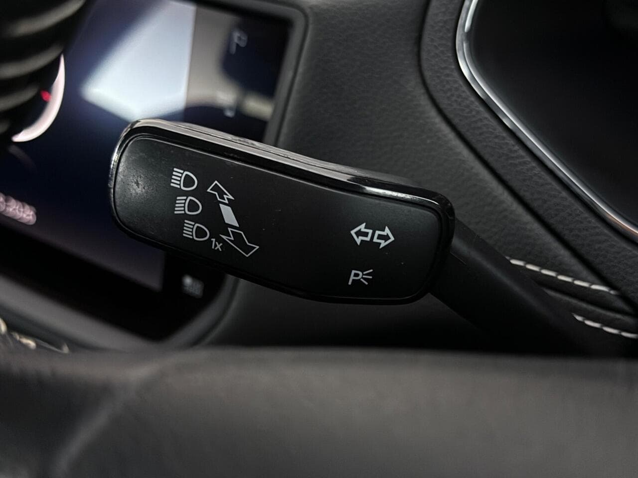 SEAT Arona thumbnail Misc Controls