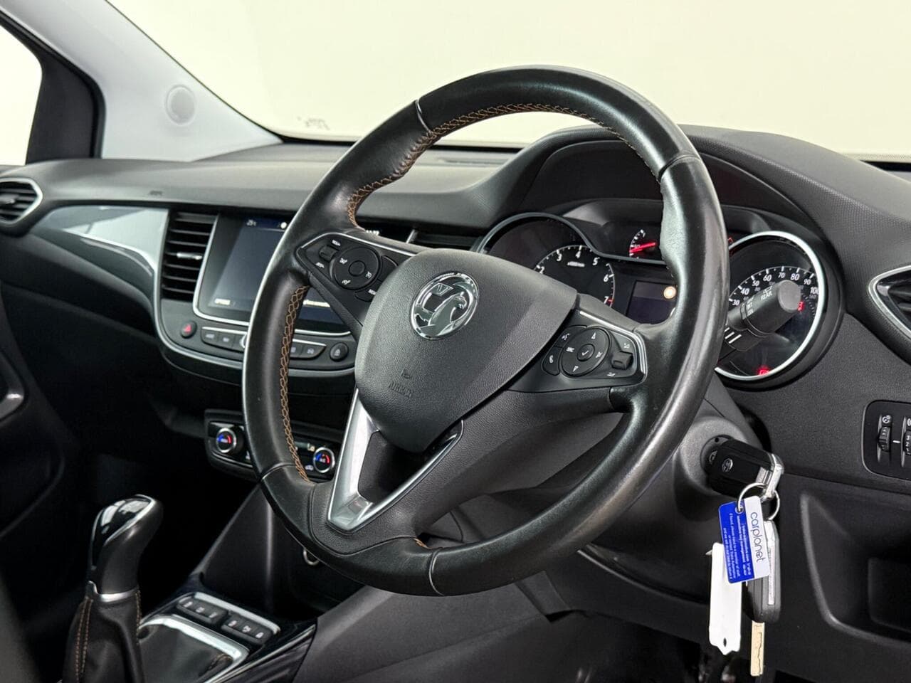 Vauxhall Crossland X thumbnail Steering Wheel