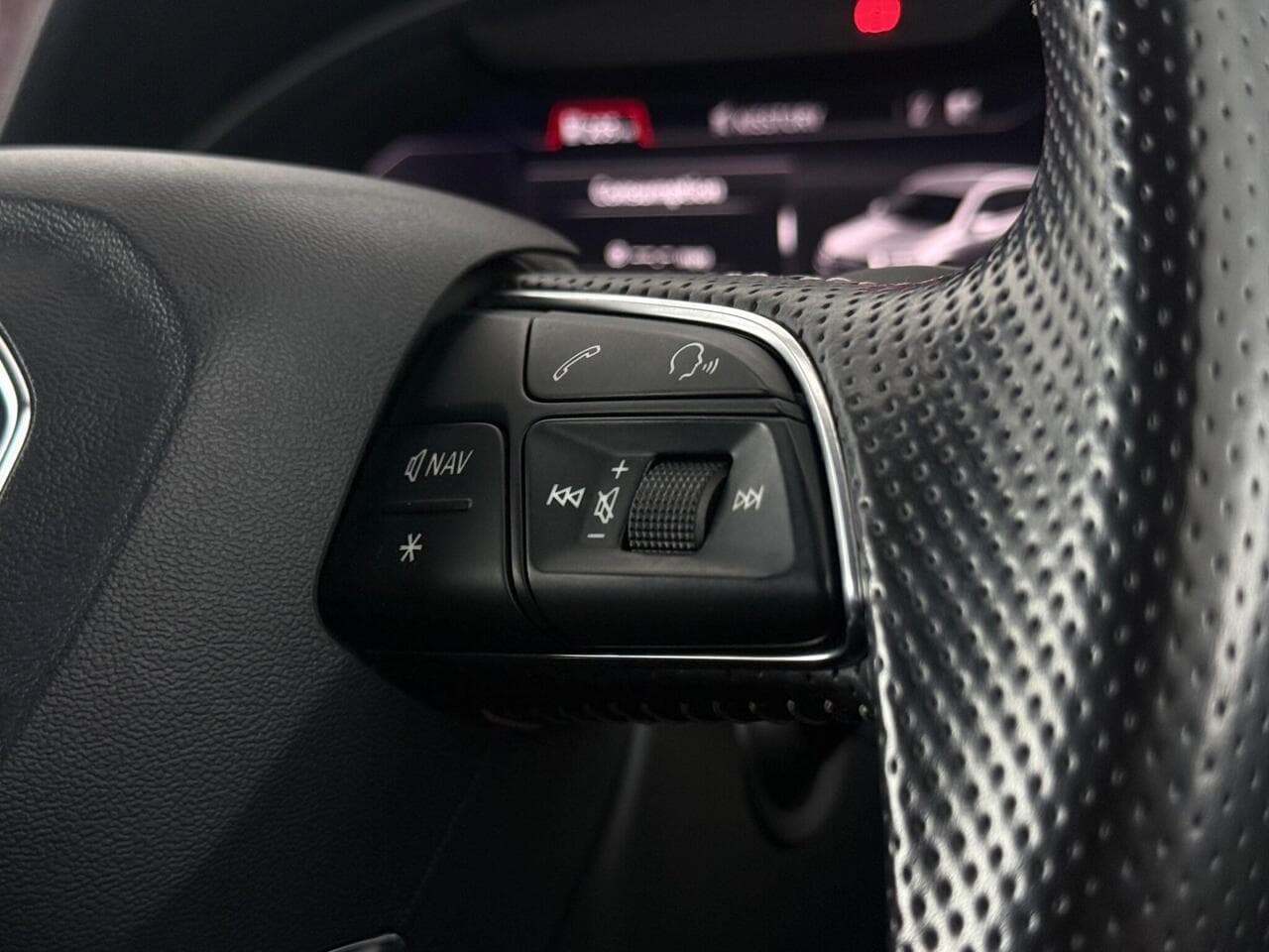 Audi Q7 thumbnail Misc Controls
