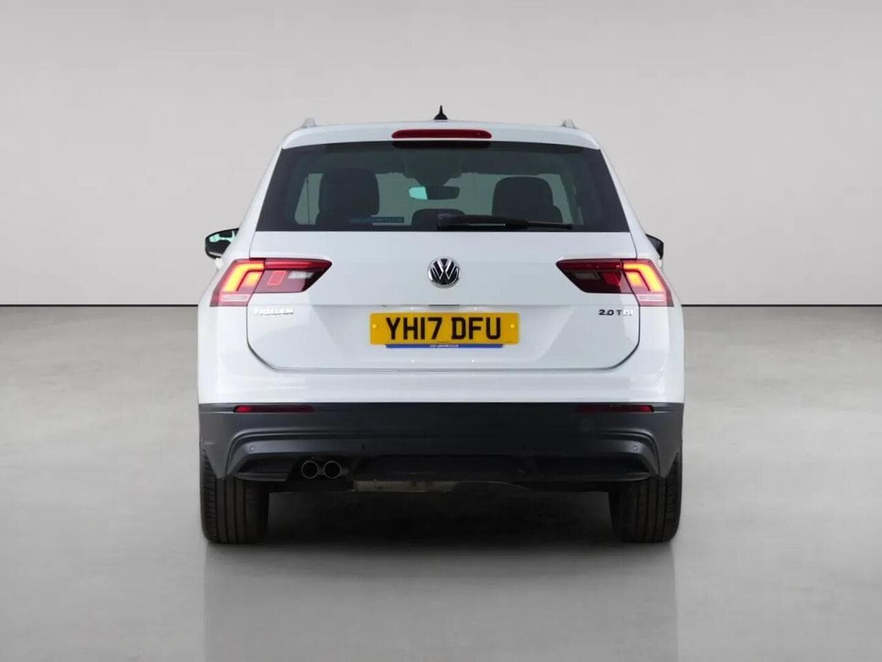 Volkswagen Tiguan thumbnail Rear