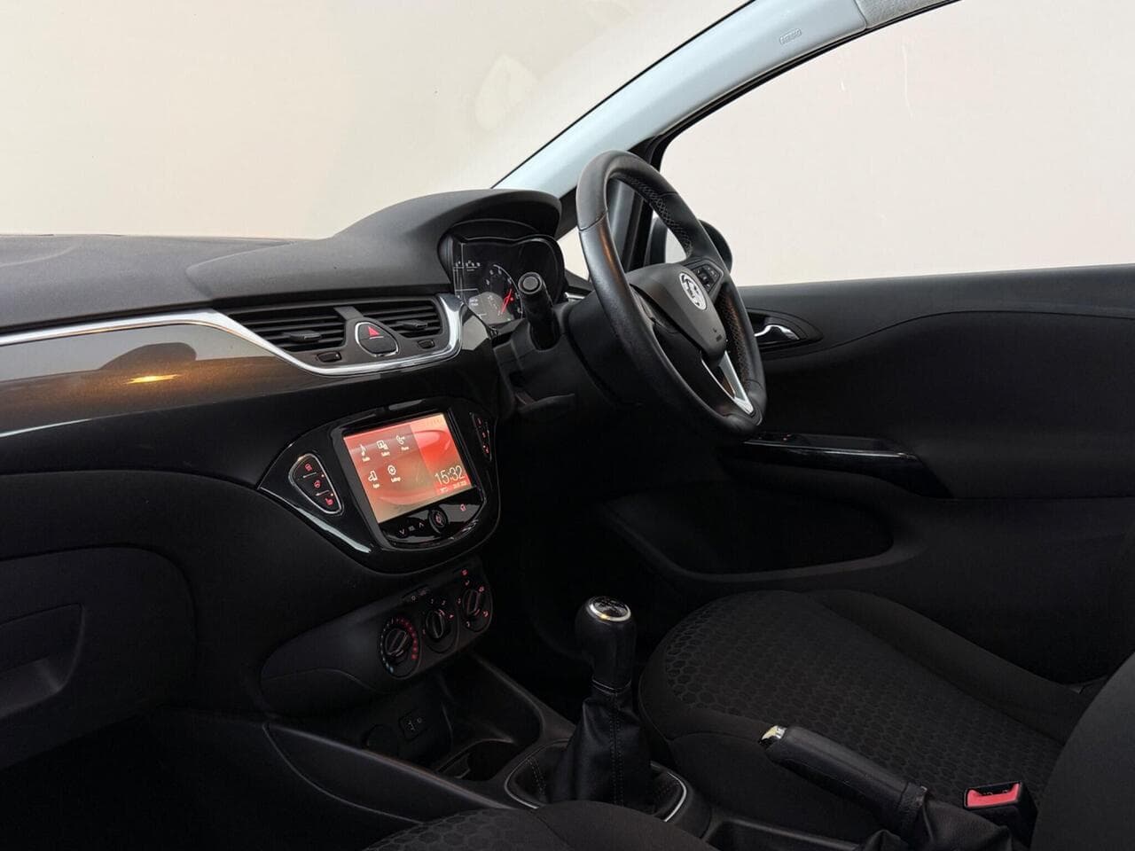 Vauxhall Corsa thumbnail Interior Front