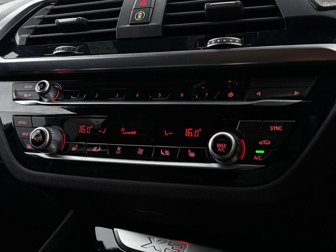 BMW X3 thumbnail Infotainment System