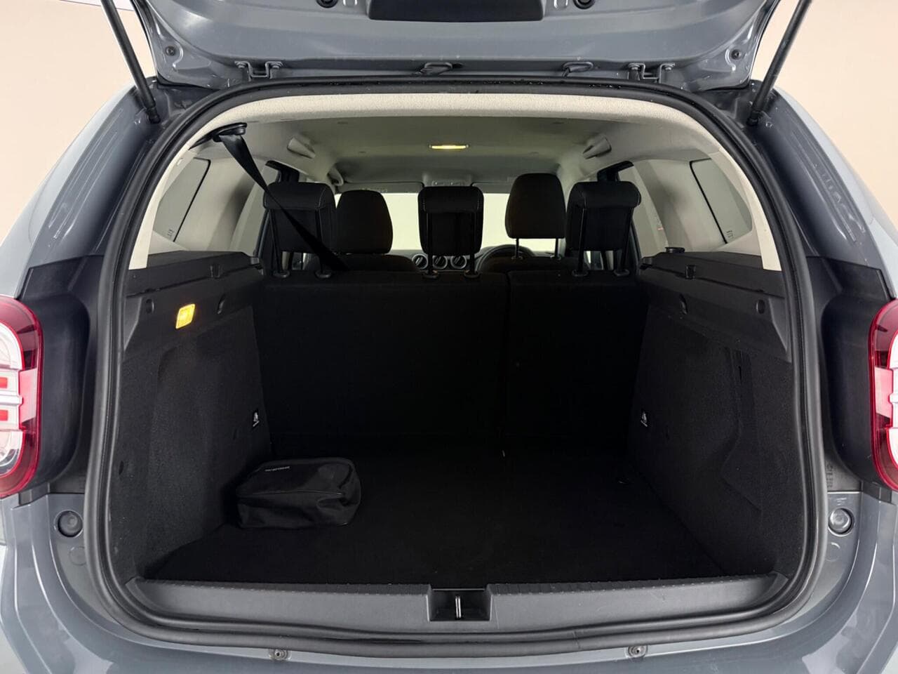 Dacia Duster thumbnail Boot