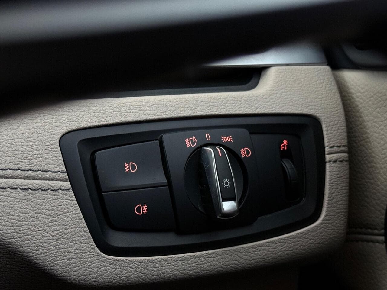 BMW X1 thumbnail Misc Controls