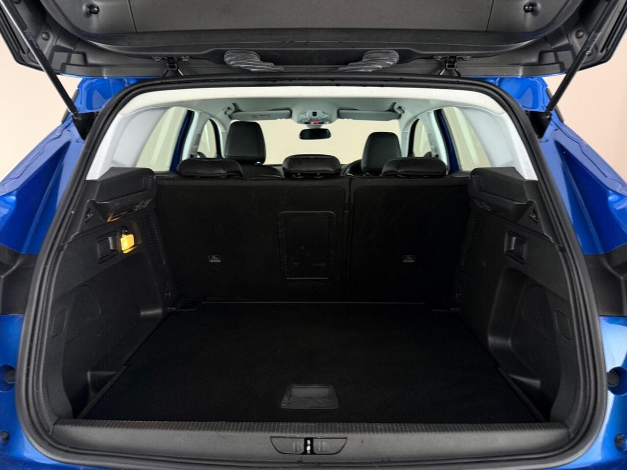 Vauxhall Grandland X thumbnail Boot