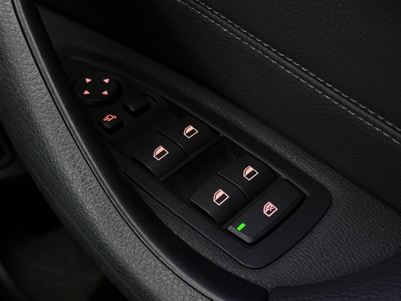 BMW X1 thumbnail Misc Controls
