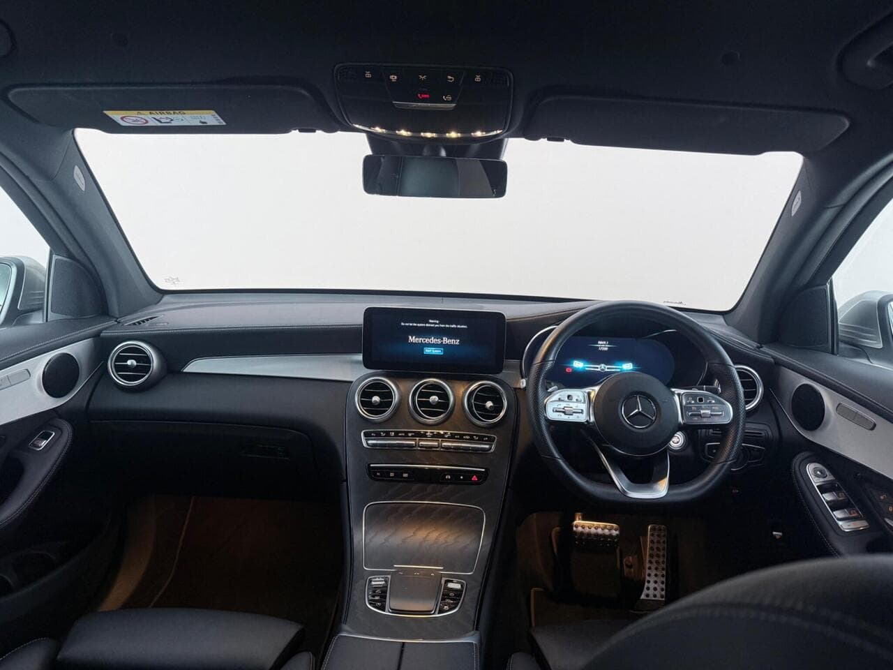 Mercedes-Benz GLC thumbnail Interior Front