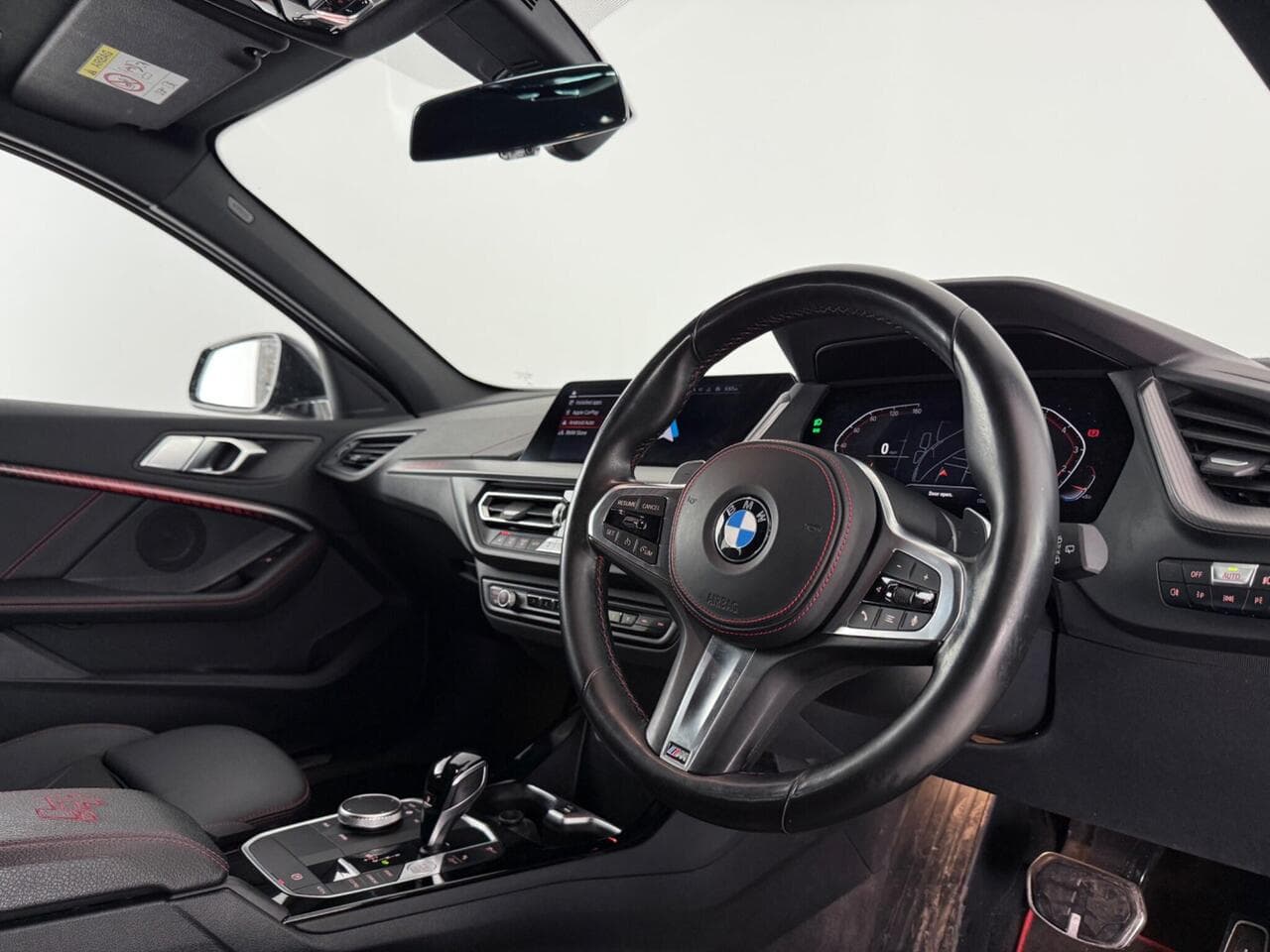 BMW 1 Series thumbnail Interior Front
