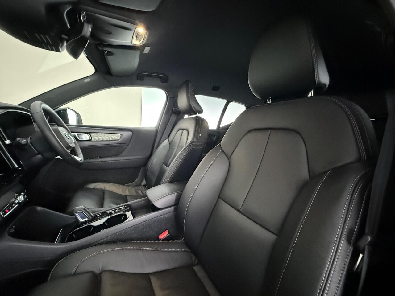 Volvo XC40 thumbnail Seat Front Passenger
