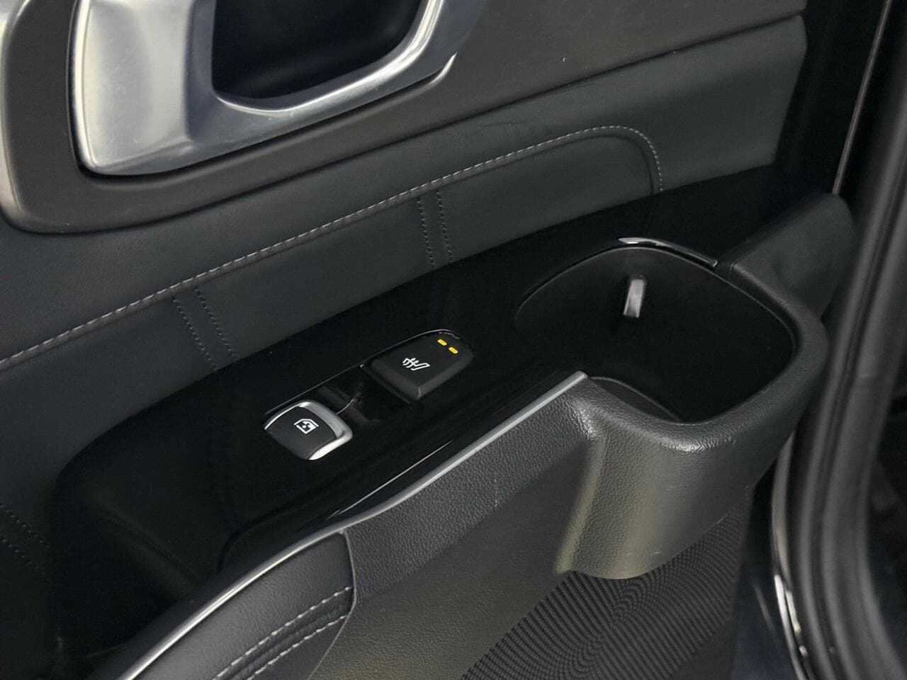 Kia Sorento thumbnail Misc Controls
