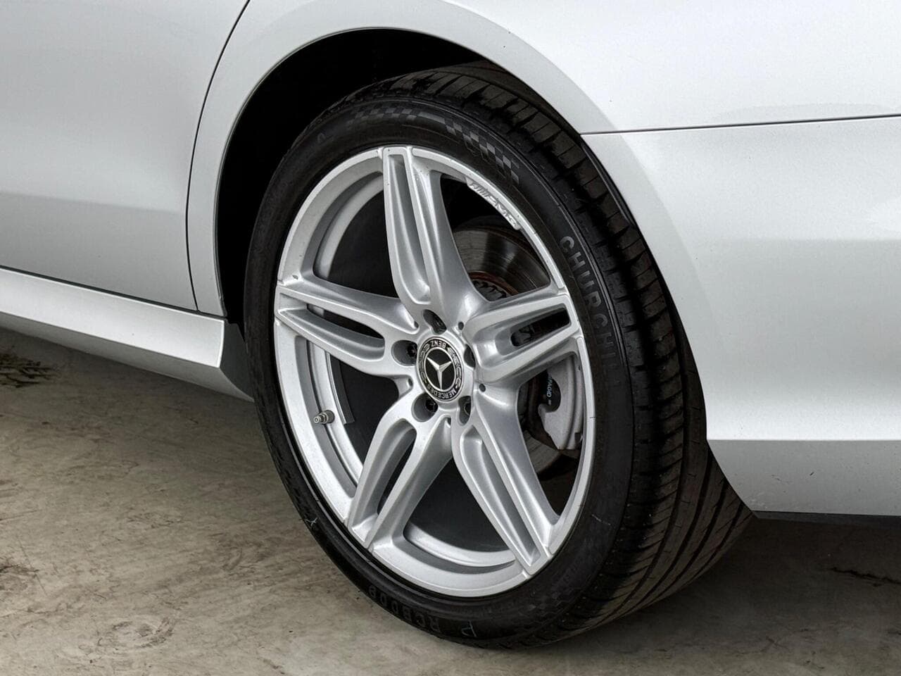 Mercedes-Benz E Class thumbnail Wheel