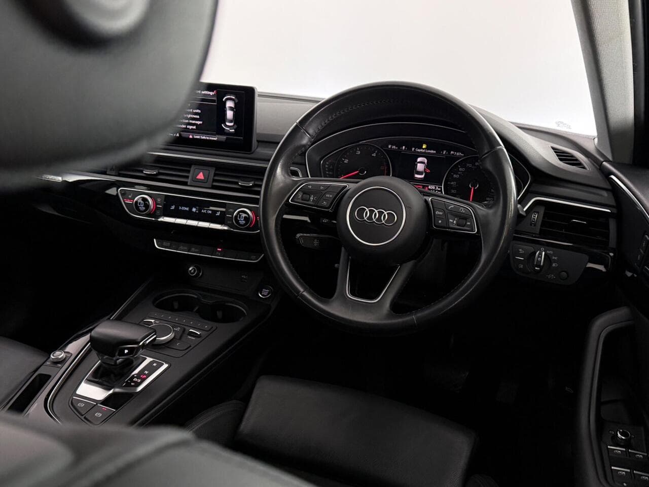 Audi A4 thumbnail Steering Wheel