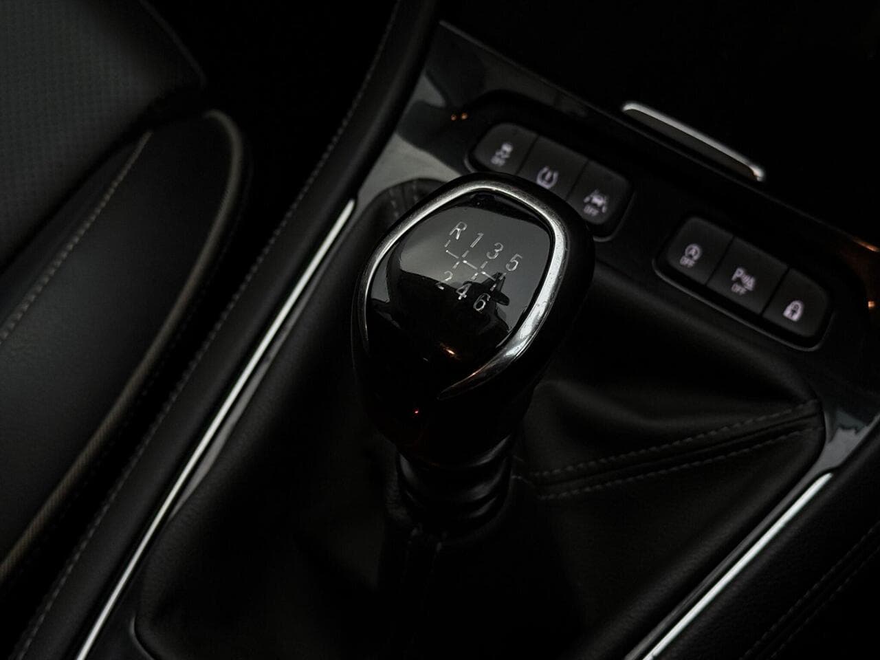 Vauxhall Grandland X thumbnail Interior Front