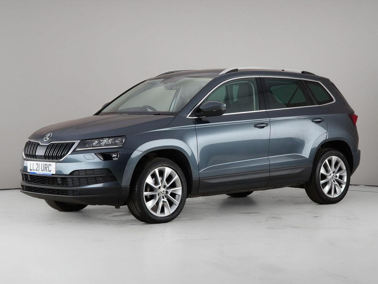 Skoda Karoq thumbnail Front Left