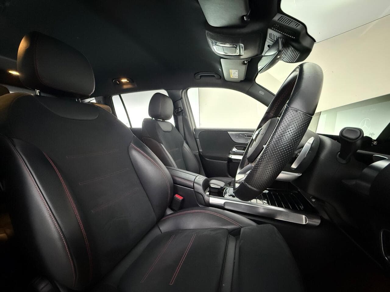 Mercedes-Benz GLB thumbnail Seat Driver