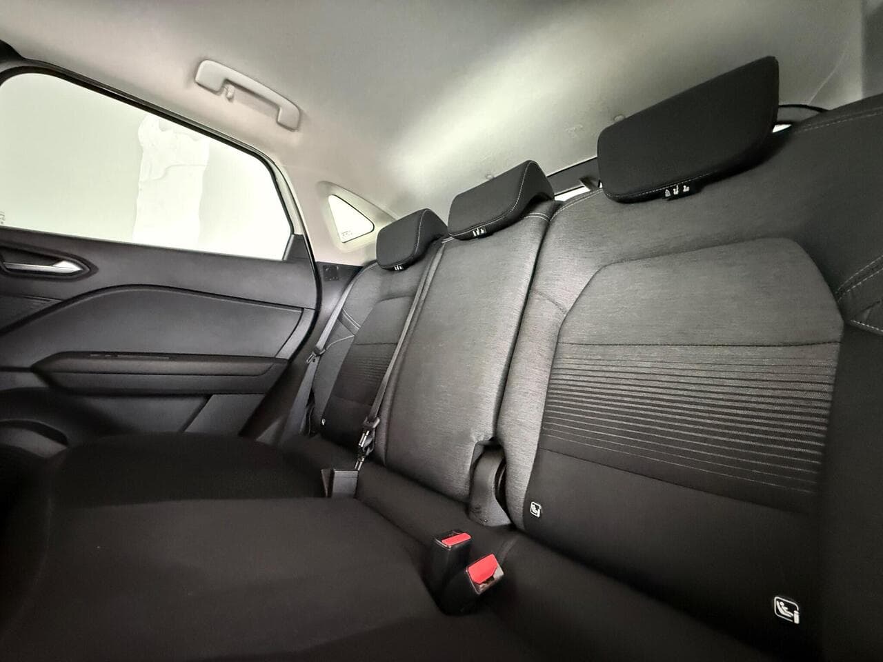 Renault Captur thumbnail Seats Rear