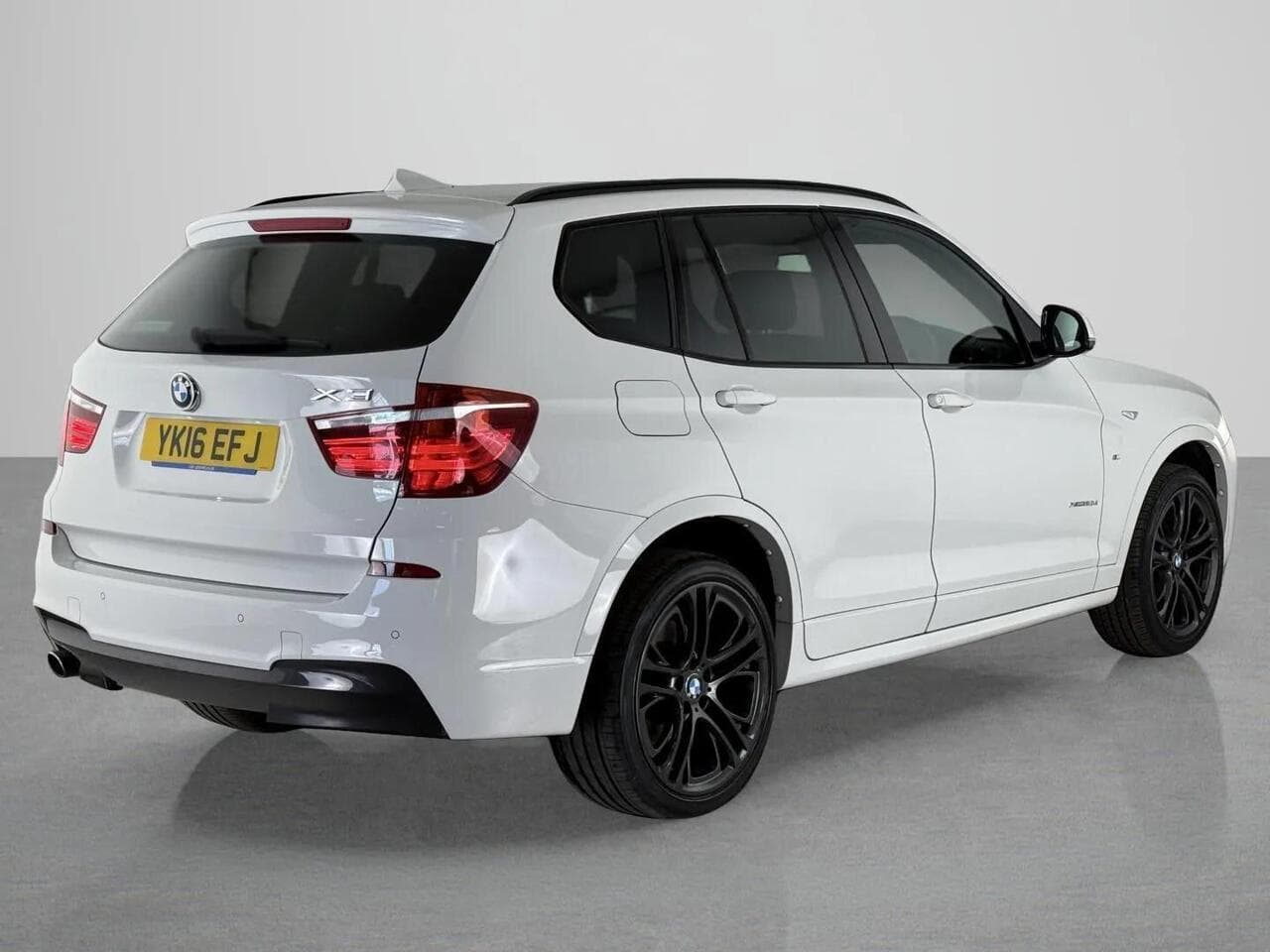 BMW X3 thumbnail Rear Right