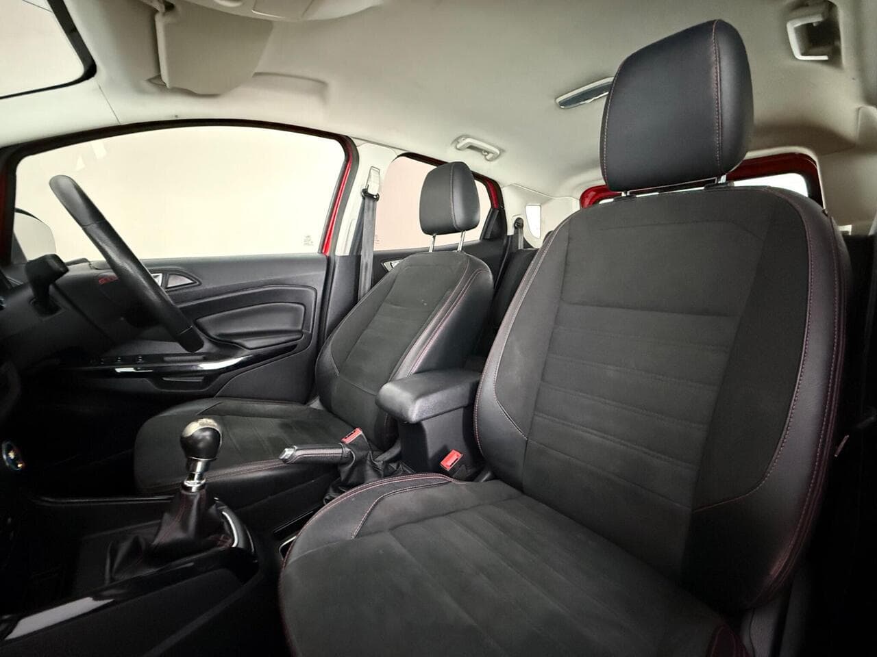 Ford EcoSport thumbnail Seat Front Passenger