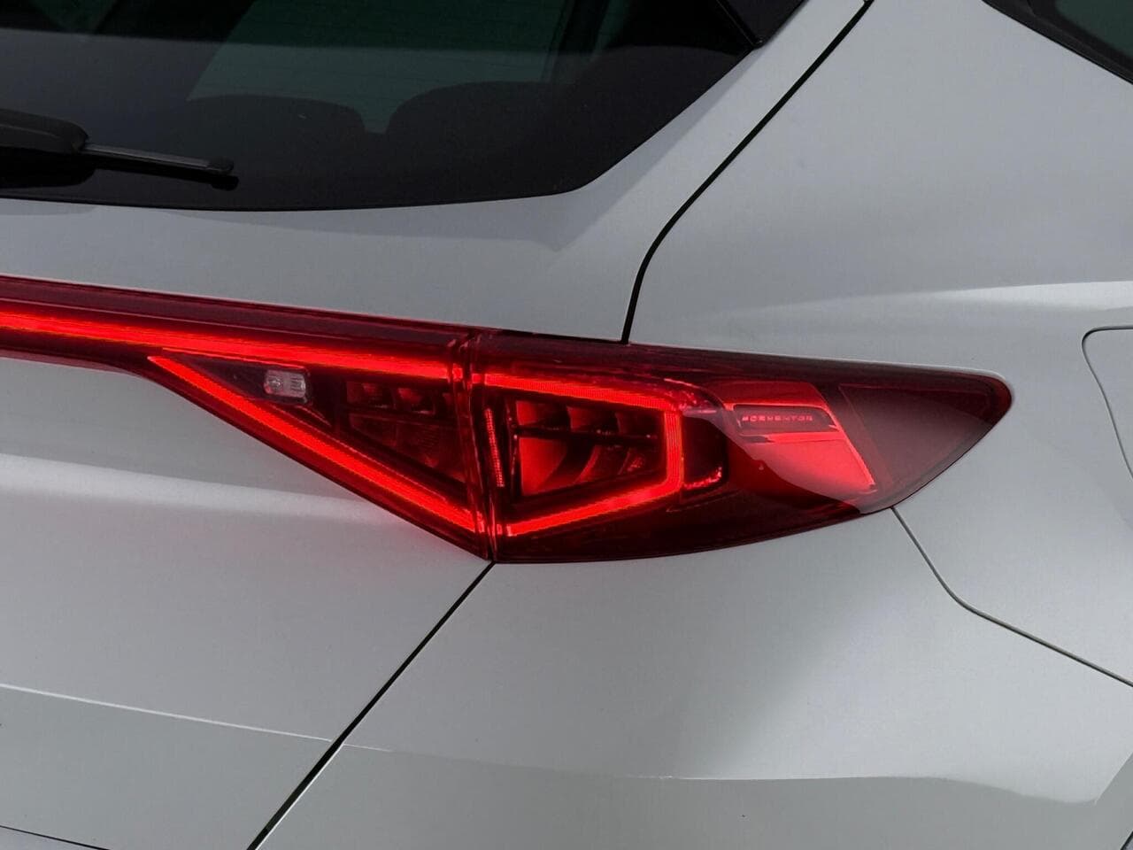CUPRA Formentor thumbnail Lights Rear