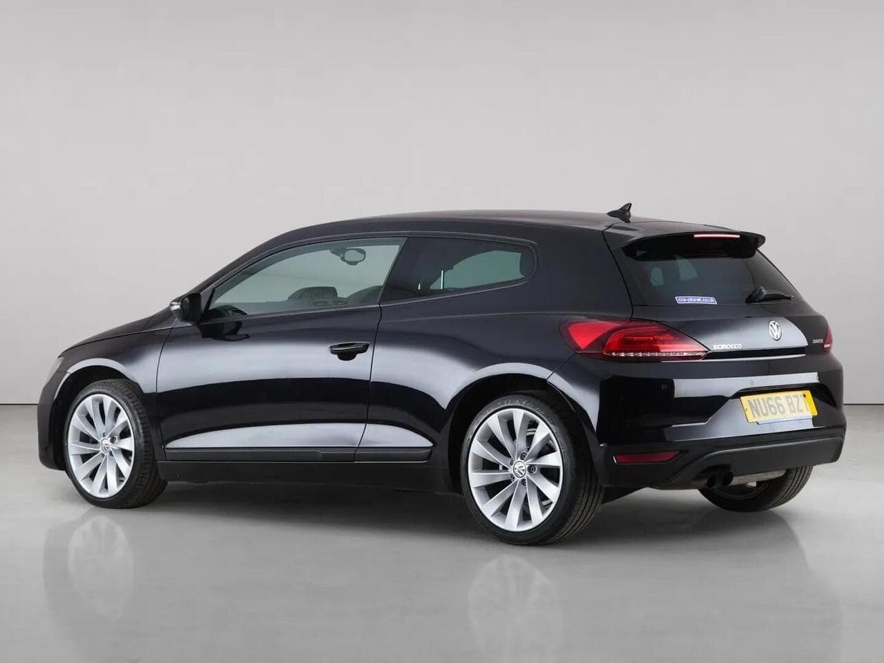 Volkswagen Scirocco thumbnail Rear Left