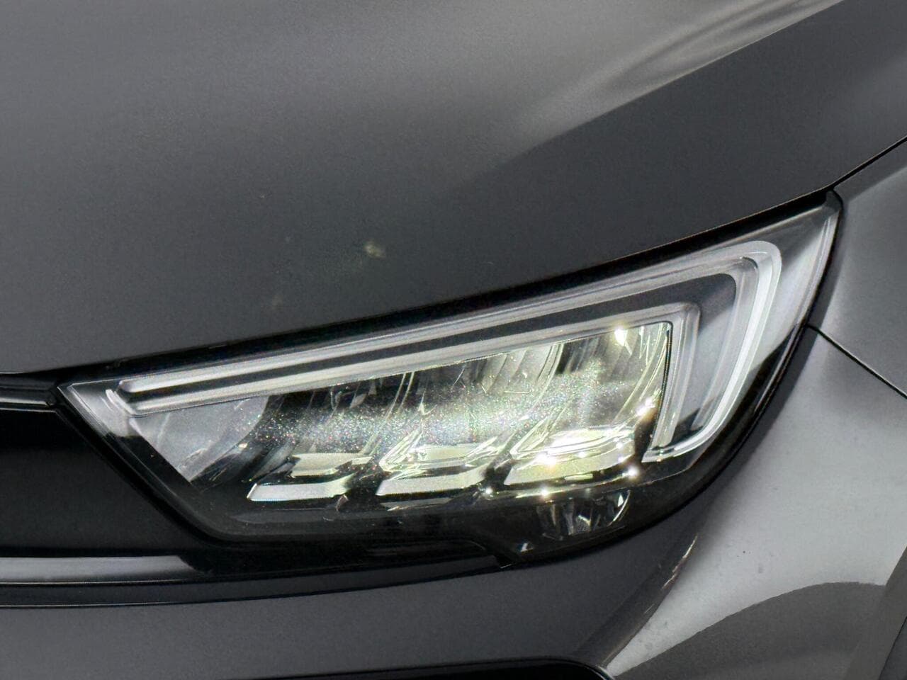 Vauxhall Crossland thumbnail Lights Front