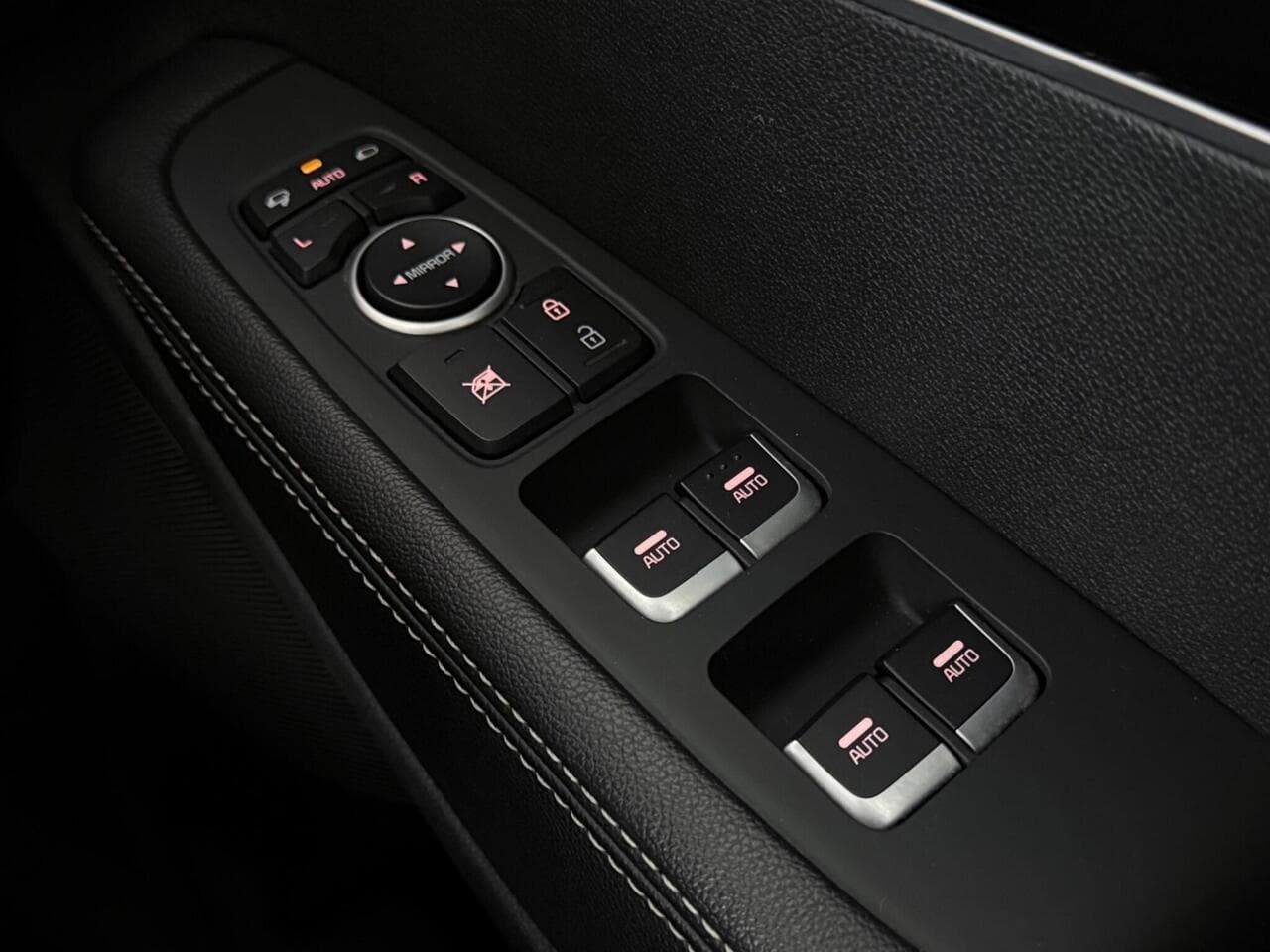 Kia Sorento thumbnail Misc Controls