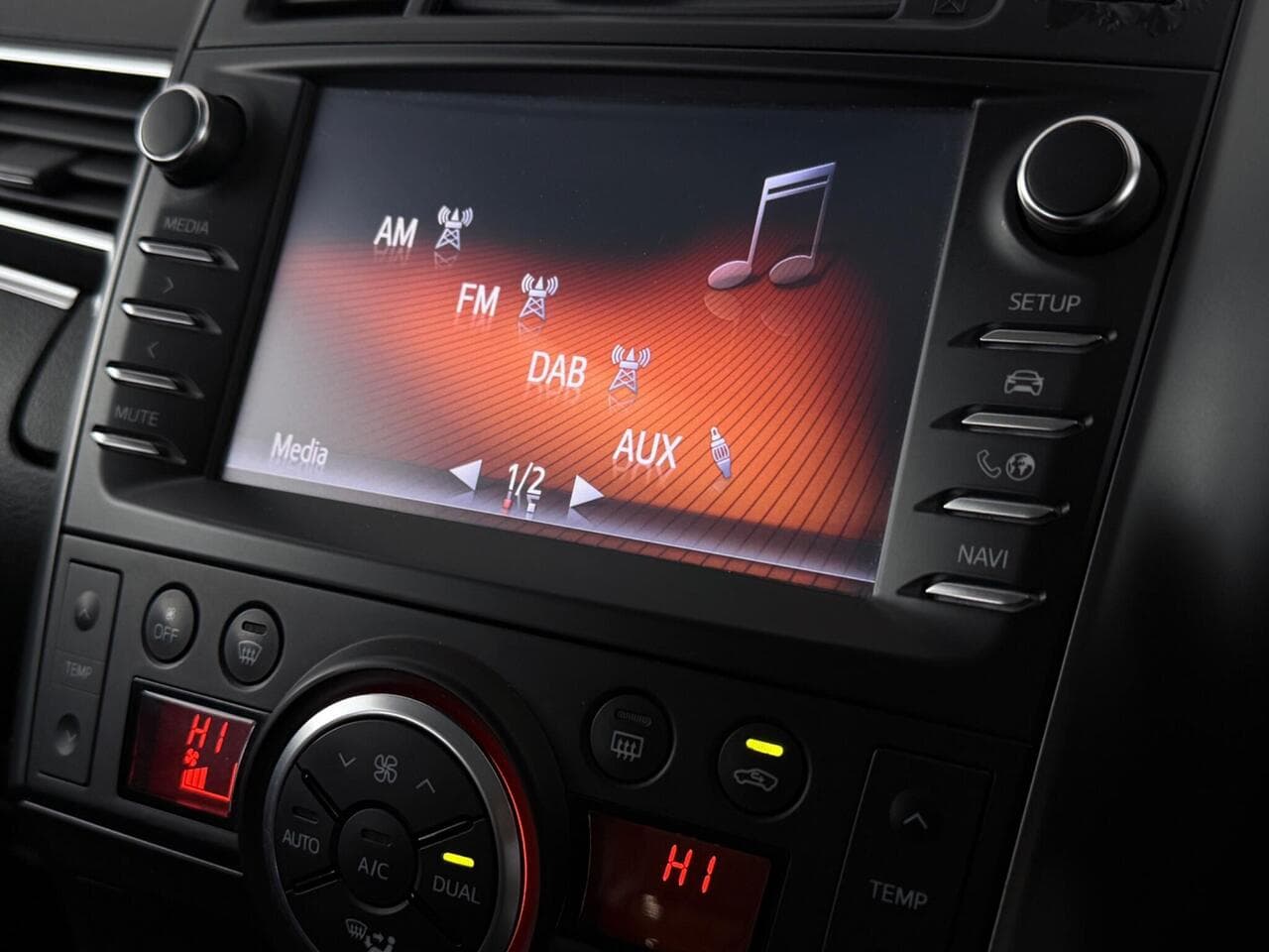 Toyota Verso thumbnail Infotainment System
