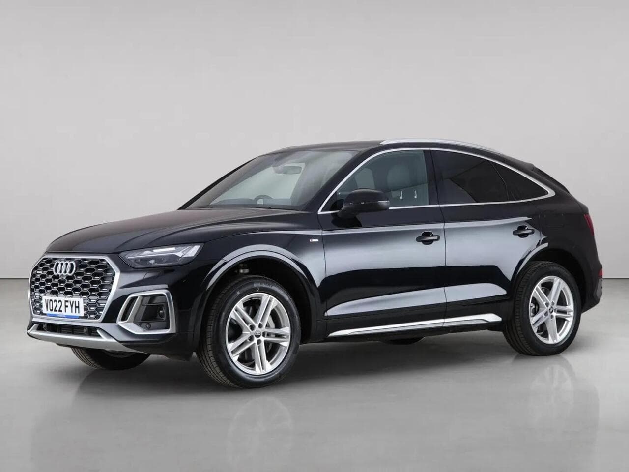 Audi Q5 thumbnail Front Left