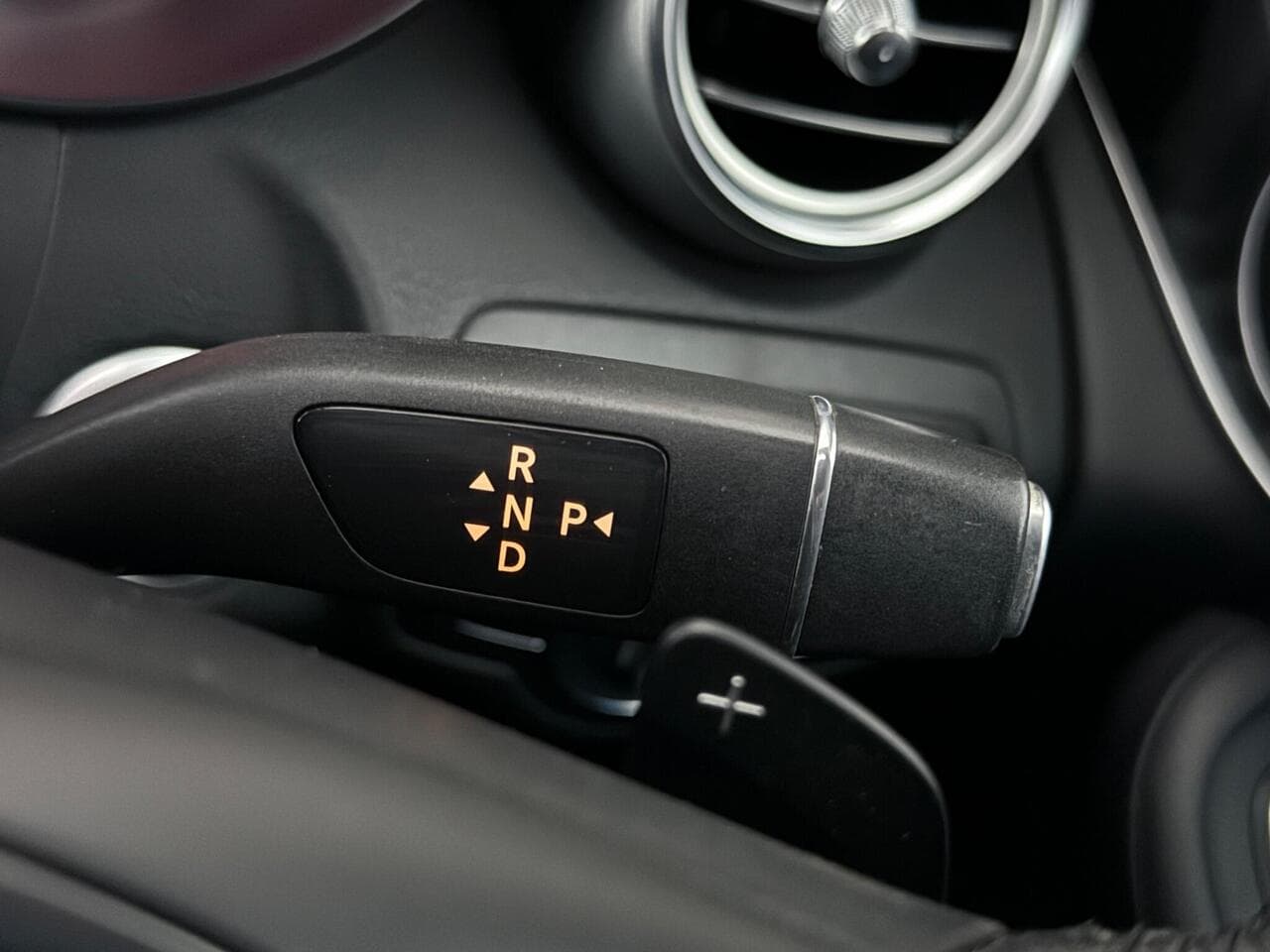 Mercedes-Benz GLC thumbnail Misc Controls
