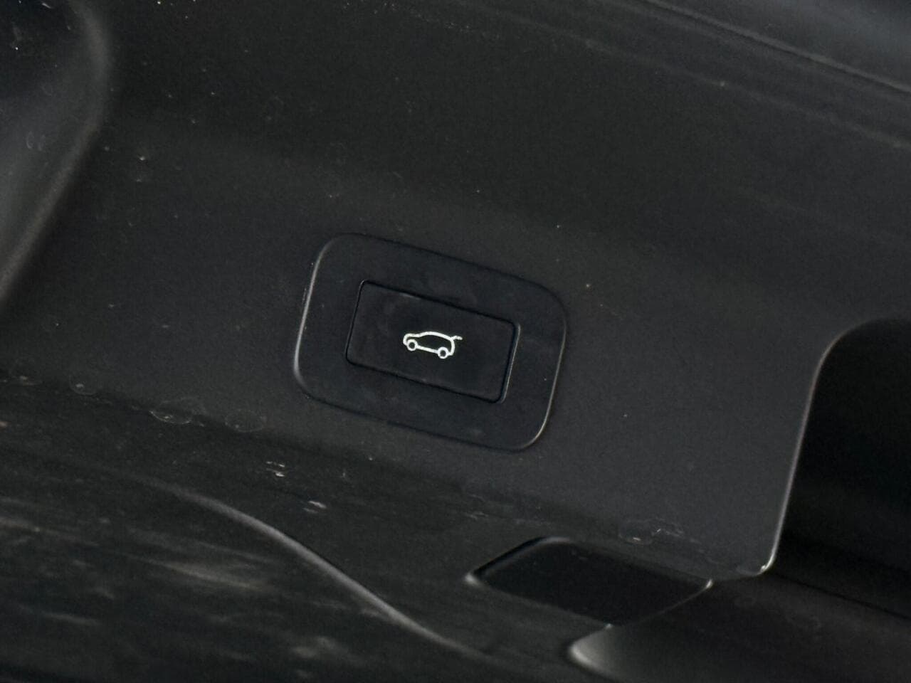 Jaguar F-PACE thumbnail Misc Controls