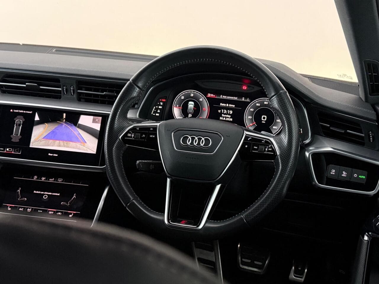 Audi A6 Avant thumbnail Steering Wheel